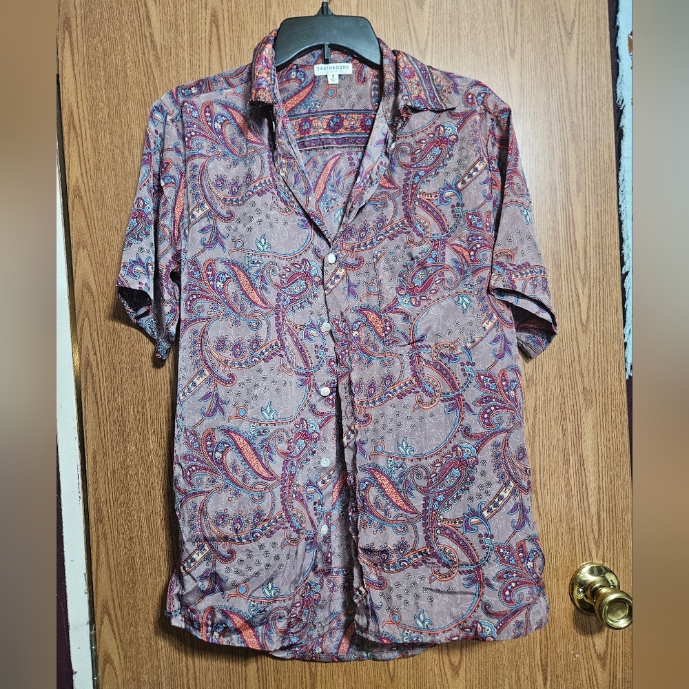 Earthbound Trading Co Boho Hippie Paisley Print Satin Button Shirt Size Small!